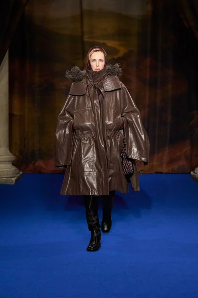 Look 20